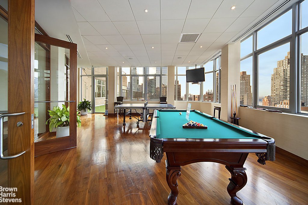 30 West 63rd Street, Unit 16H photo 17