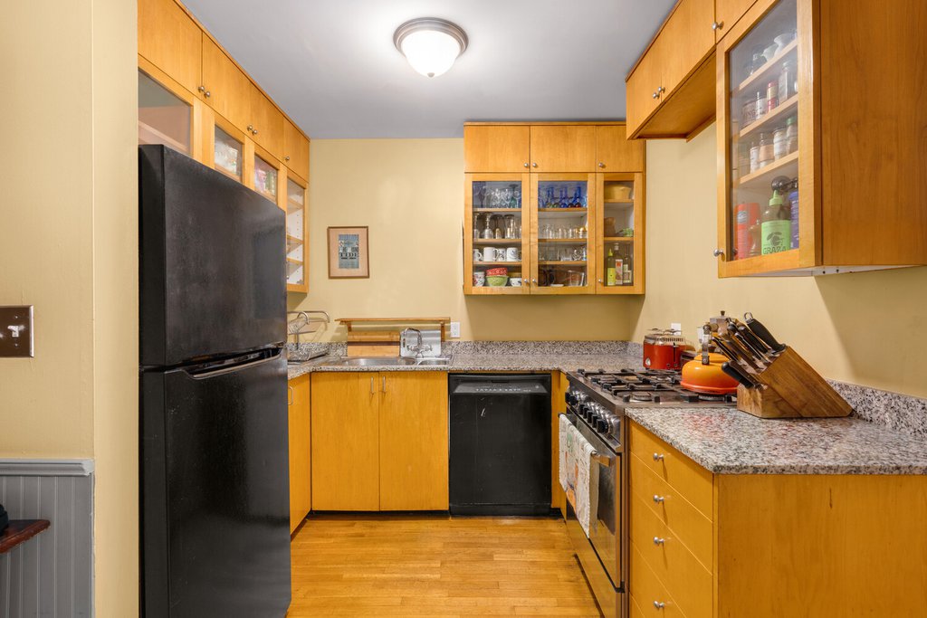 306 West 90th Street, Unit 1 photo 4