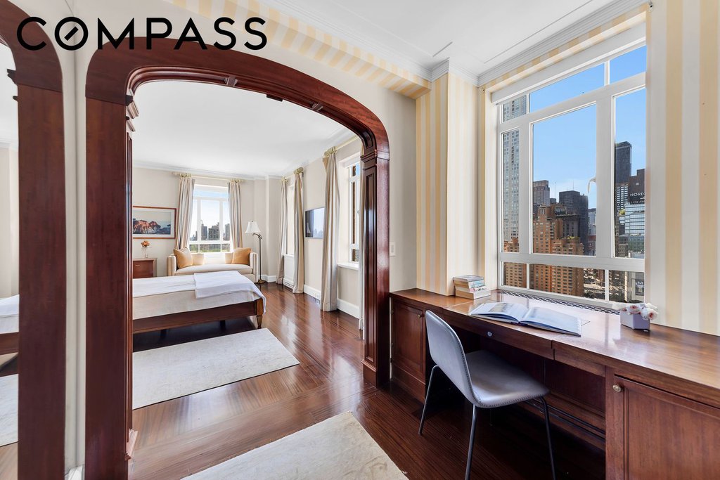 25 Central Park West, Unit 21J photo 8