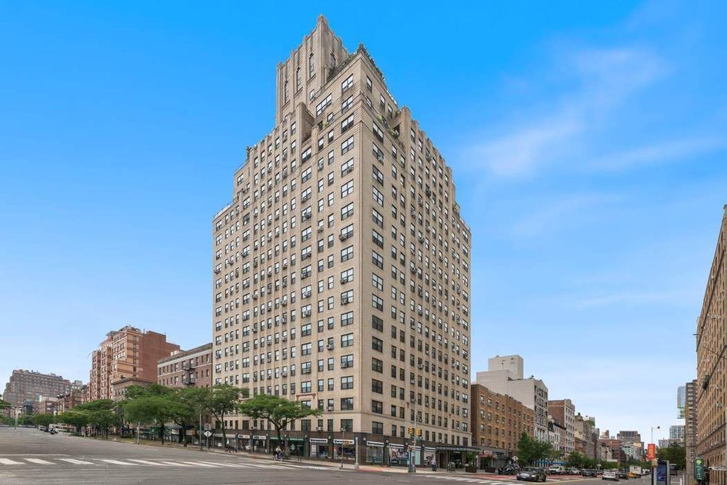 300 West 23rd Street, Unit 8G photo 7