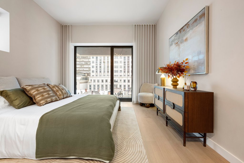 126 East 57th Street, Unit 701 photo 23