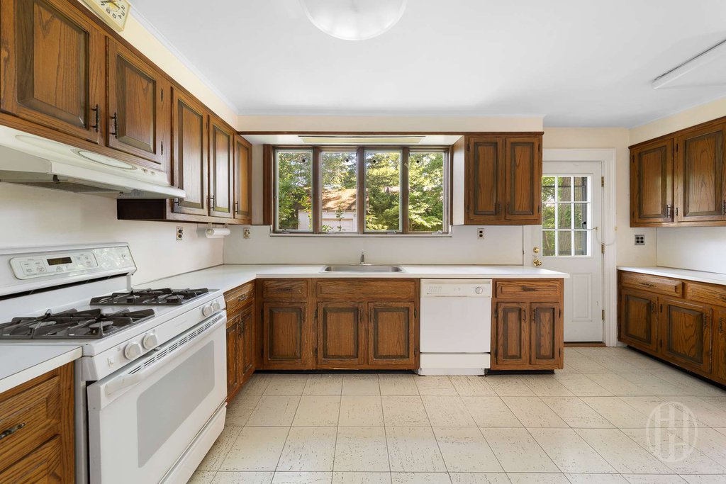 12 Carolina Road – For Sale photo 13