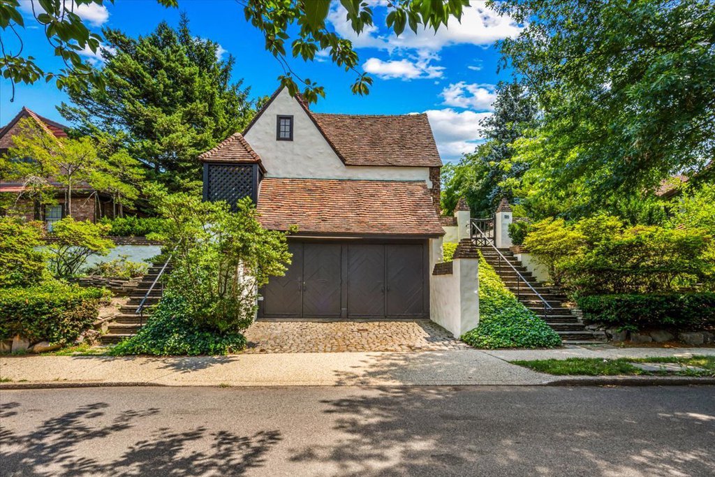 50 Overhill Road