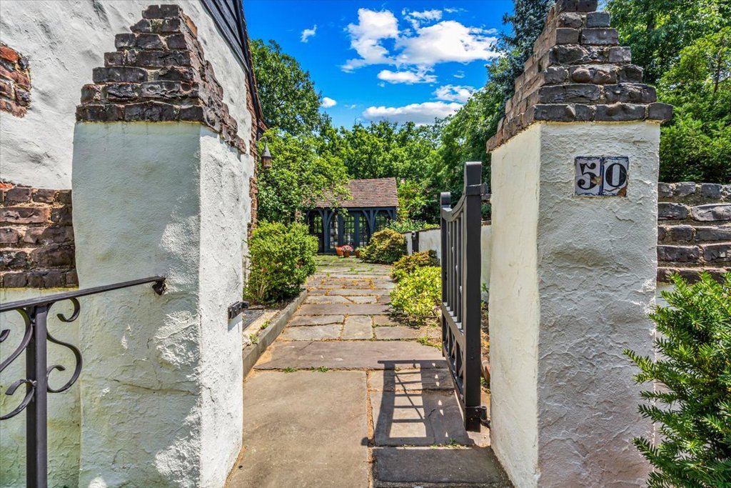 50 Overhill Road – For Sale photo 2