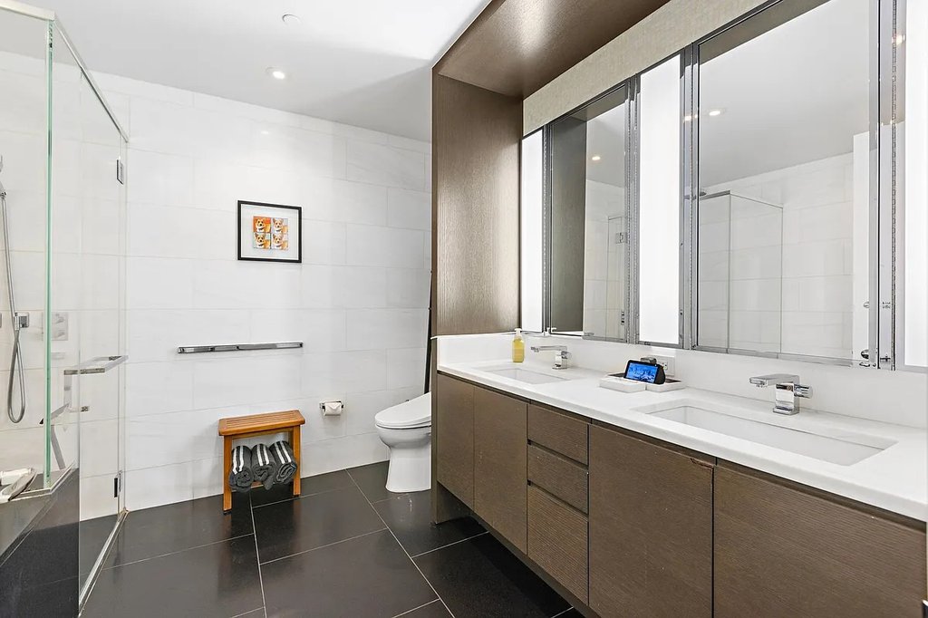 50 Riverside Boulevard, Unit 6DE photo 2