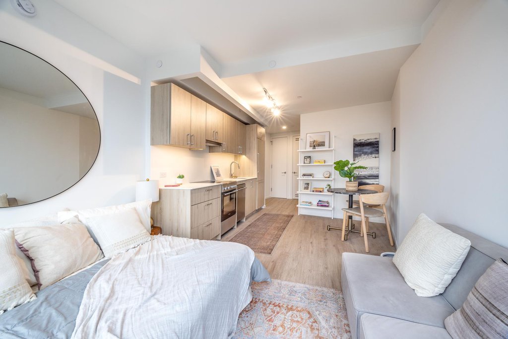 12 Halsey Street, Unit 728