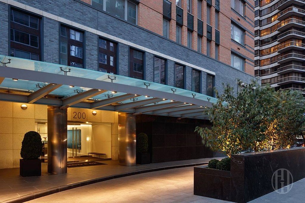 200 East 62nd Street, Unit 22D photo 11