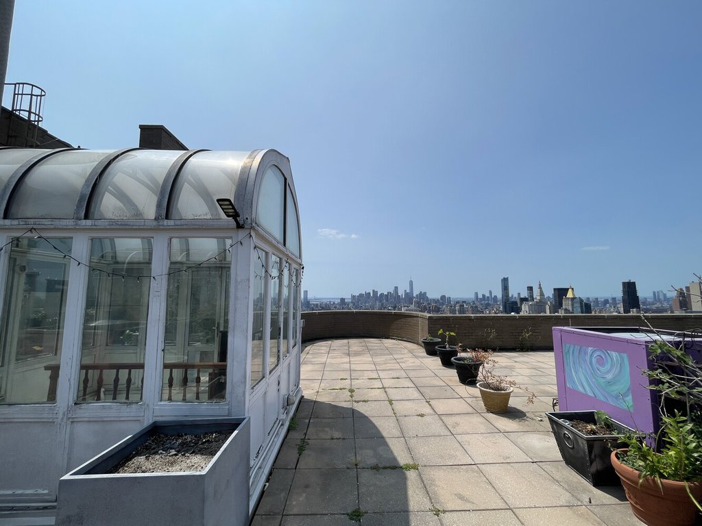 330 East 38th Street, Unit PHC photo 11