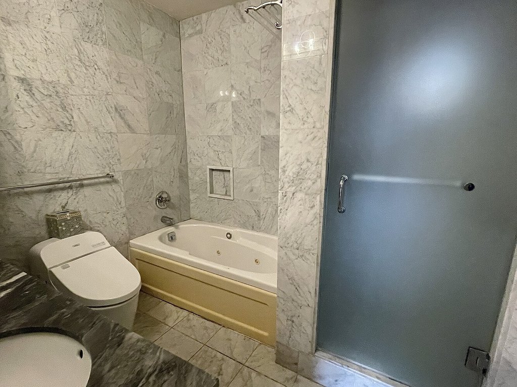 330 East 38th Street, Unit PHC photo 15