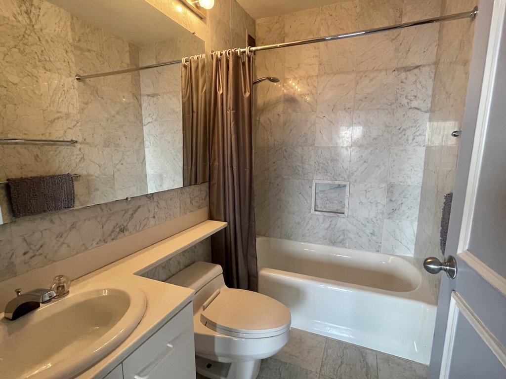 330 East 38th Street, Unit PHC photo 17