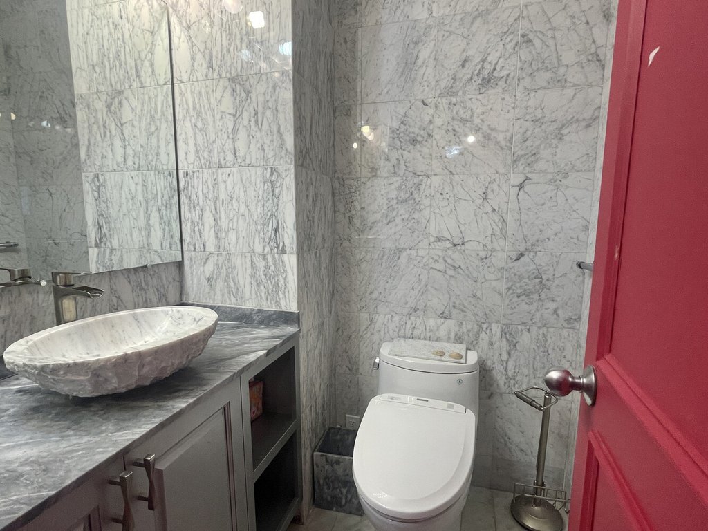 330 East 38th Street, Unit PHC photo 18