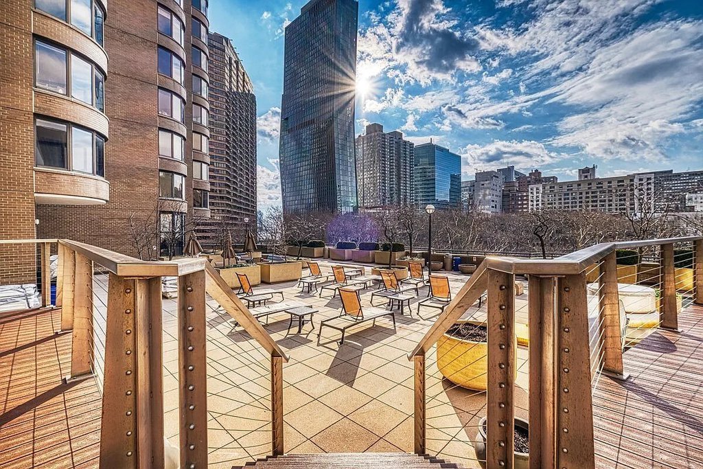 330 East 38th Street, Unit PHC photo 26
