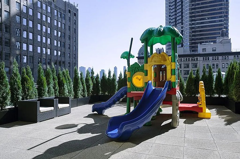 330 East 38th Street, Unit PHC photo 34