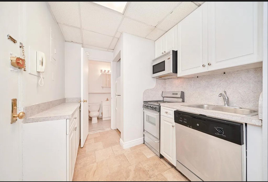 331 West 43rd Street, Unit 5A1 photo 4