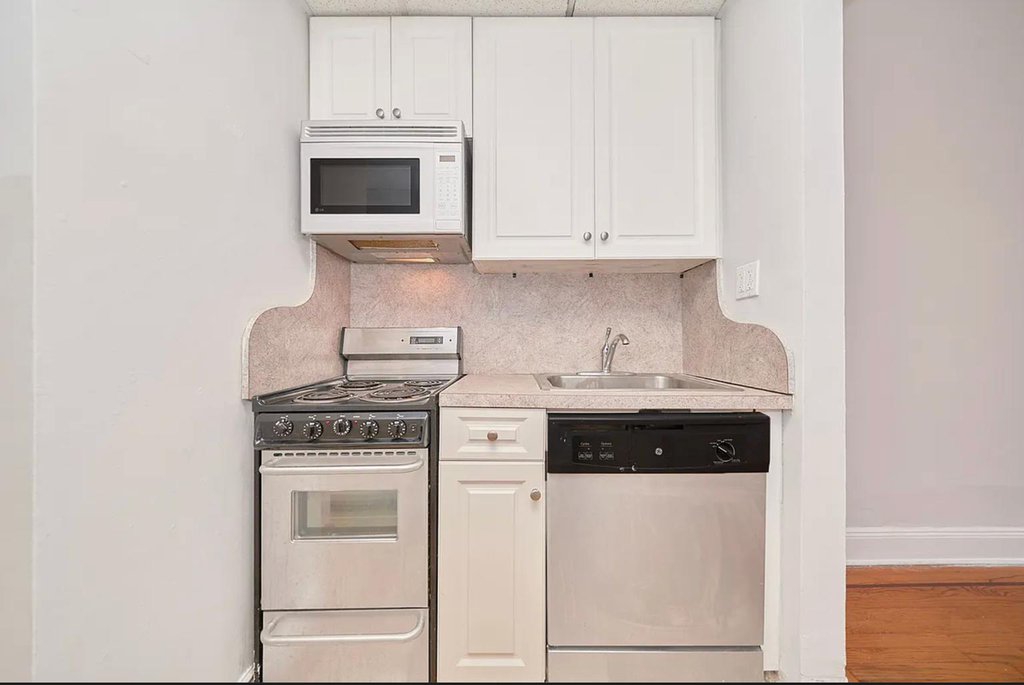 331 West 43rd Street, Unit 5A1 photo 5