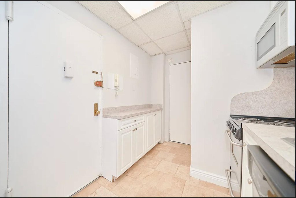 331 West 43rd Street, Unit 5A1 photo 6