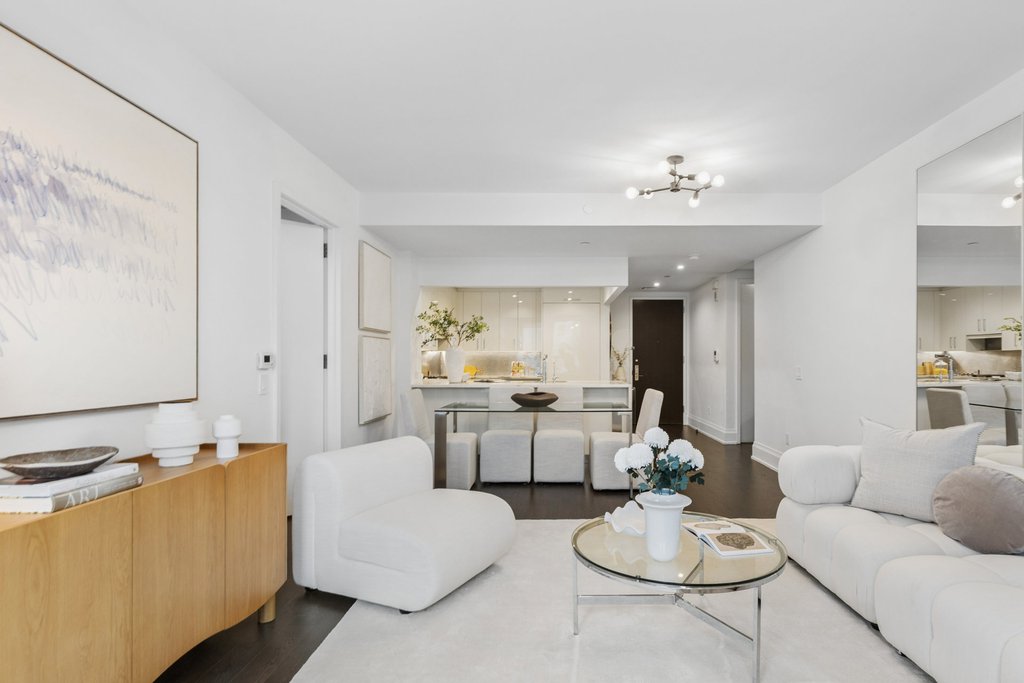50 Riverside Boulevard, Unit 19C photo 2