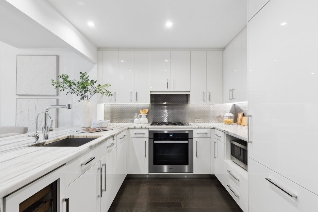 50 Riverside Boulevard, Unit 19C photo 4