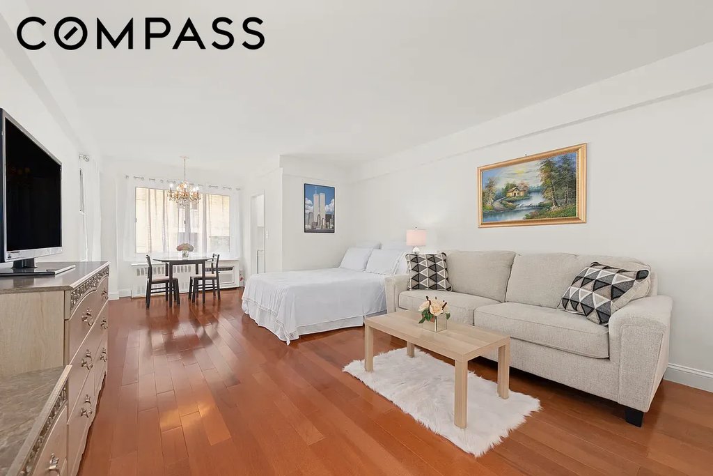 225 East 46th Street, Unit 8J