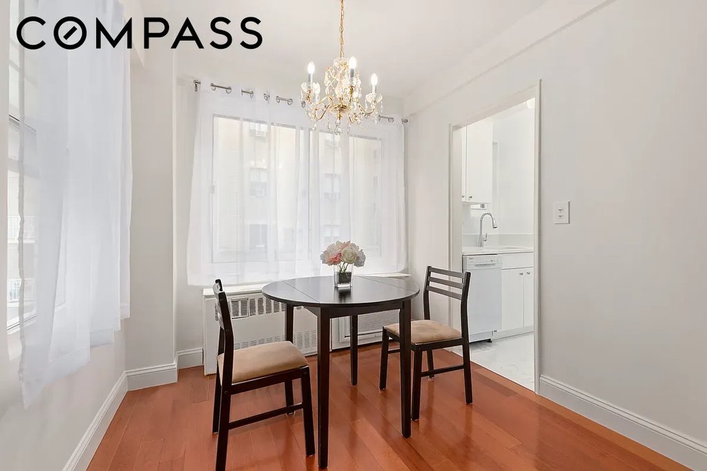 225 East 46th Street, Unit 8J photo 3