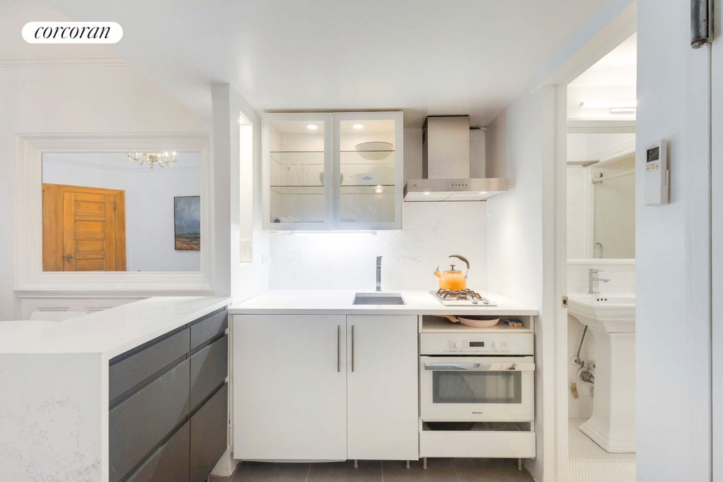 31 West 94th Street, Unit 3B photo 3