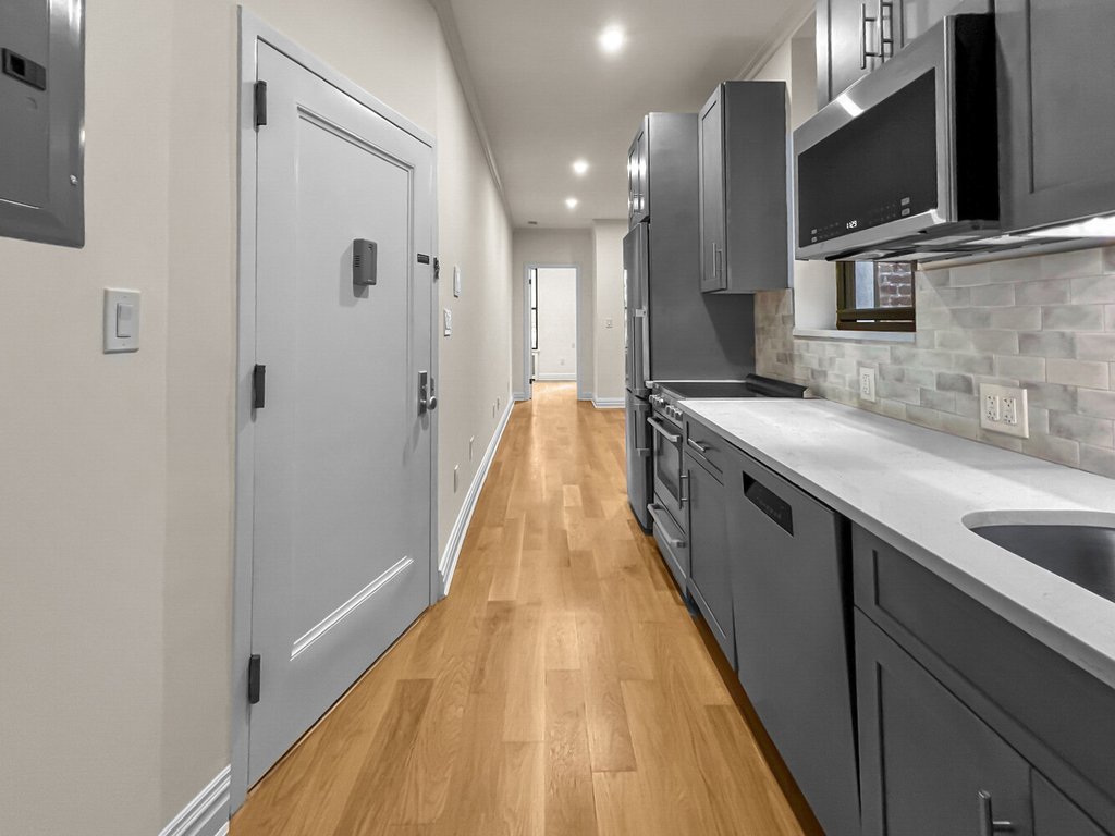 147 East 90th Street, Unit 4B photo 2