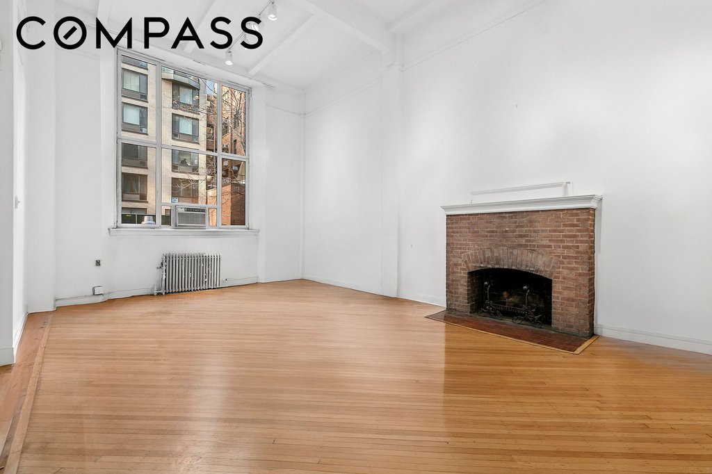 33 West 67th Street, Unit FE photo 2