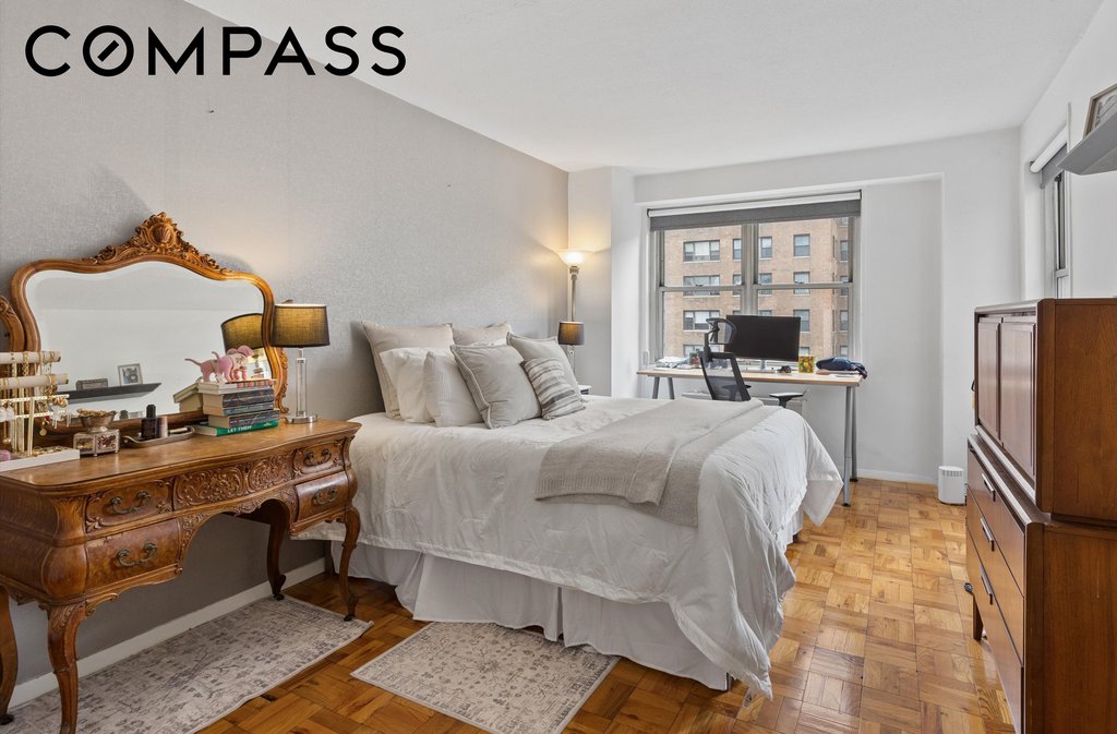 300 East 40th Street, Unit 9V photo 4