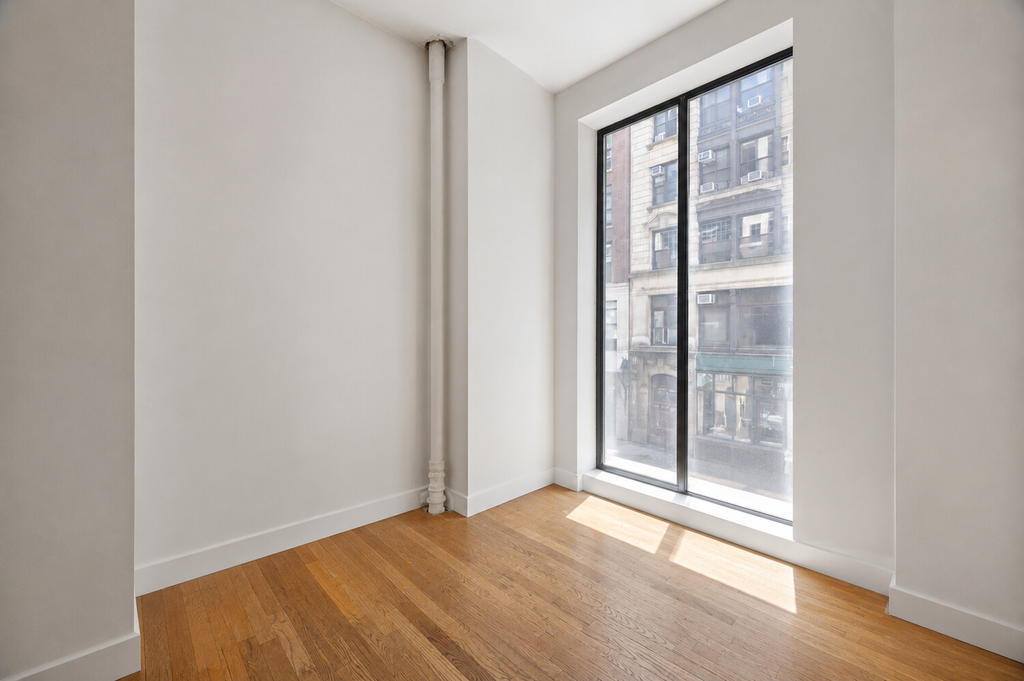 17 West 17th Street, Unit 2 photo 4