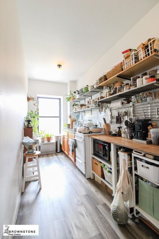 145 Amity Street, Unit 5 photo 2
