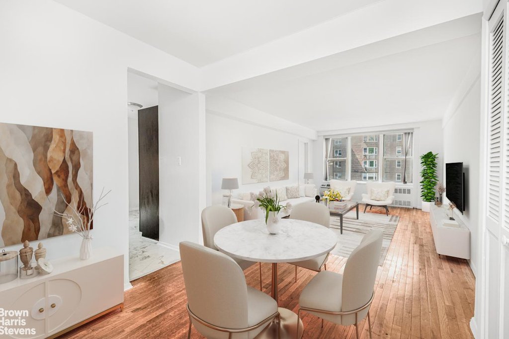 2736 Independence Avenue, Unit 3C