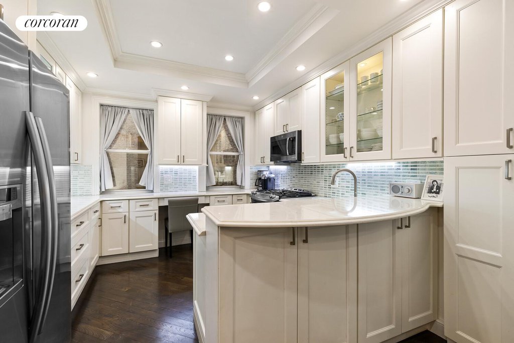 357 West 55th Street, Unit 2G photo 3