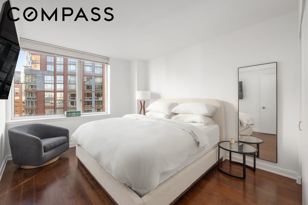 20 River Terrace, Unit 14C photo 9