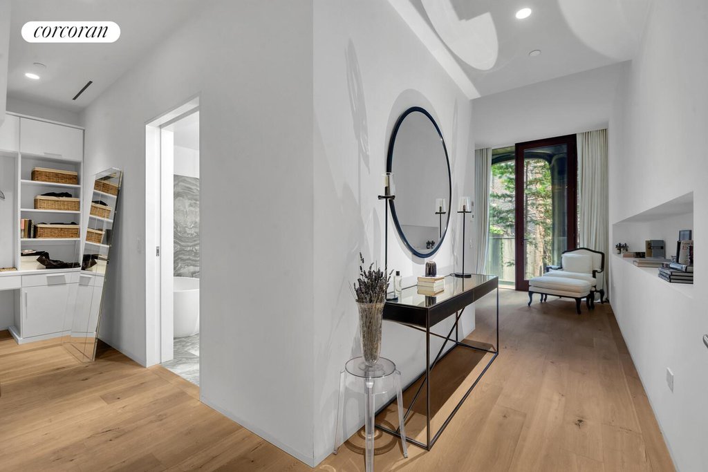 325 West Broadway, Unit 2A photo 10