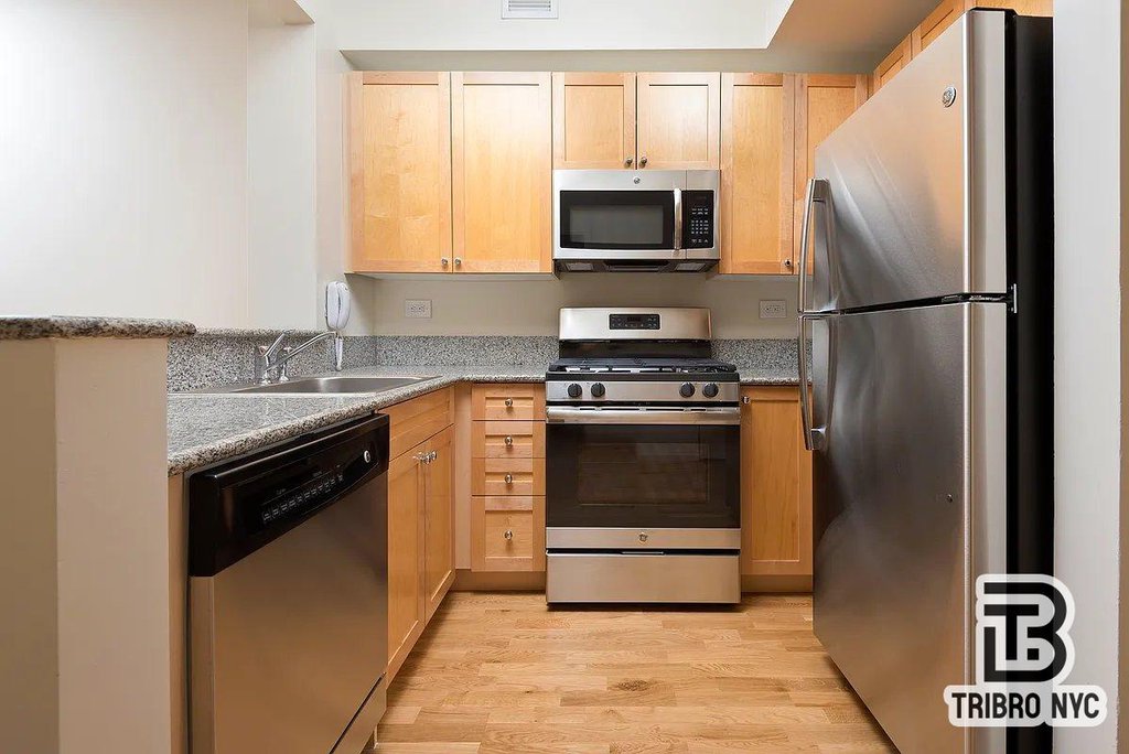 1500 Lexington Avenue, Unit 6 photo 5
