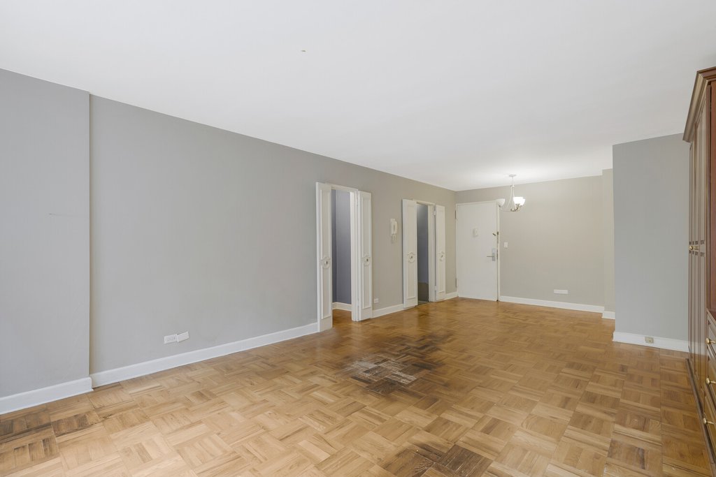 60 Riverside Drive, Unit 3H photo 3