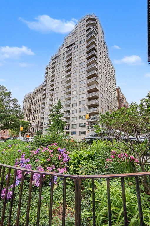 60 Riverside Drive, Unit 3H photo 15
