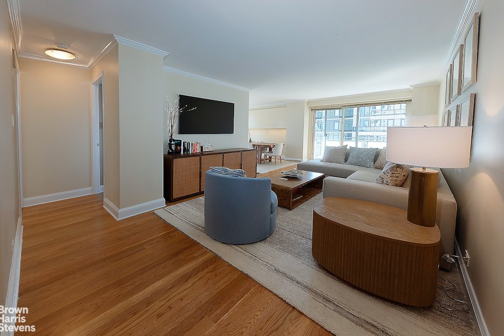 300 East 40th Street, Unit 21R photo 2