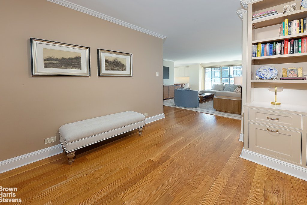 300 East 40th Street, Unit 21R photo 4