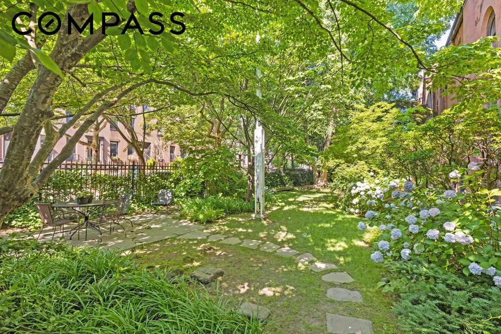450 Clinton Street, Unit 4D photo 6