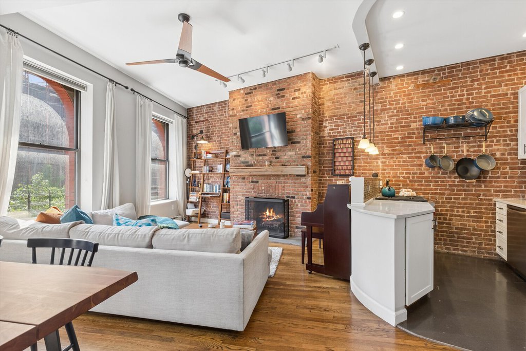 71 West 83rd Street, Unit 3F photo 2