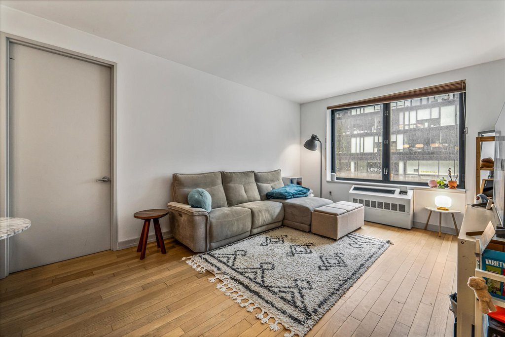 21-45 44th Drive, Unit 2G photo 15