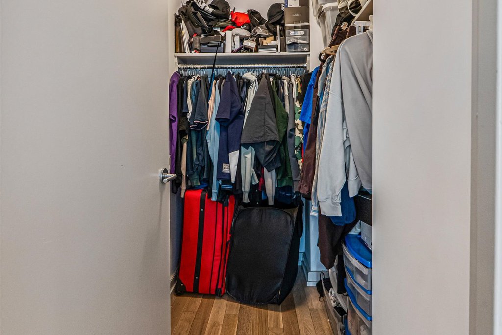 21-45 44th Drive, Unit 2G photo 18