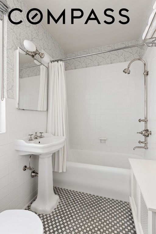179 East 79th Street, Unit 11C photo 5