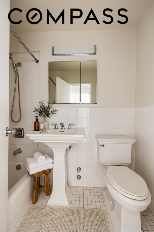 31 Jane Street, Unit 6G photo 8