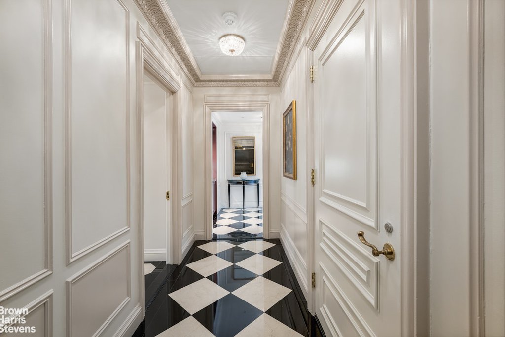 2 East 55th Street, Unit 901 photo 3