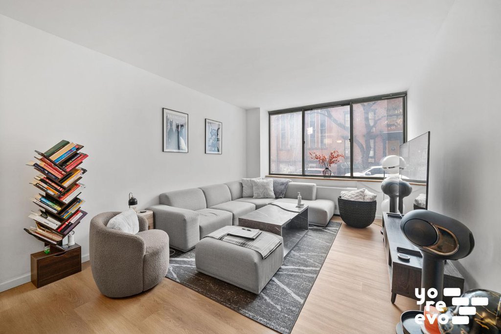 127 East 30th Street, Unit 1B photo 2