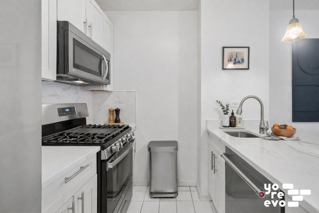 127 East 30th Street, Unit 1B photo 3