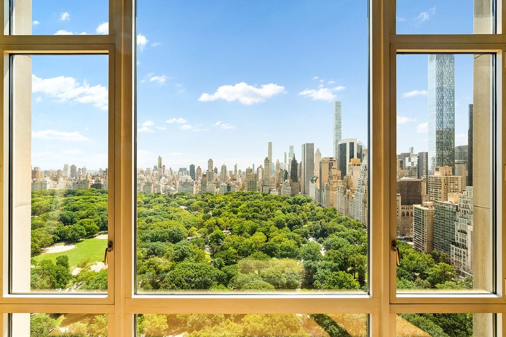 15 Central Park West, Unit 31B
