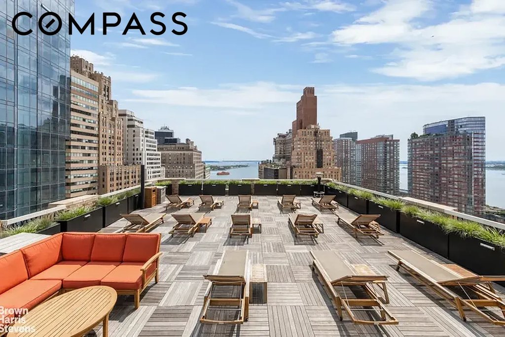 88 Greenwich Street, Unit 715 photo 6
